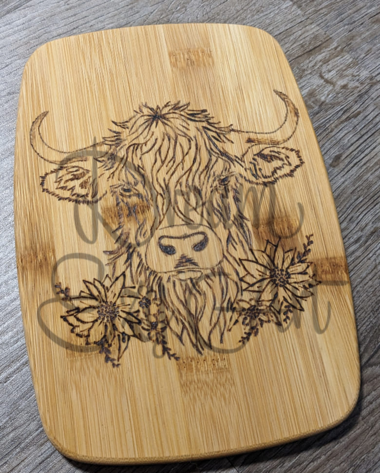 Custom 8"x5.5" Bamboo Cutting Board